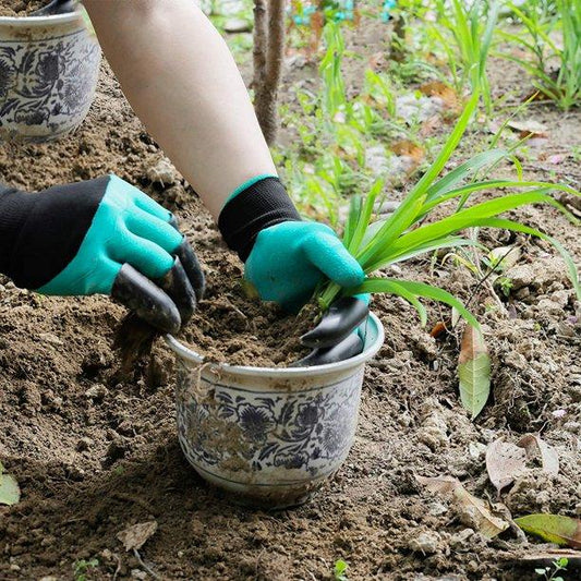 Lighteme Gardening Gloves with Claws