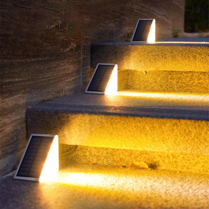 Lighteme LED staircase lighting, solar and waterproof