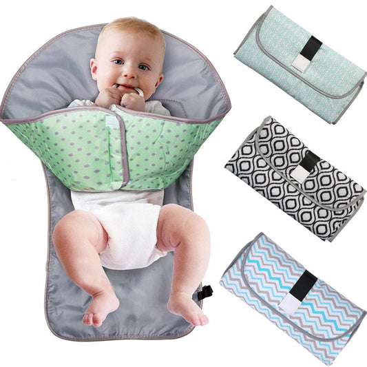 Lighteme No-mess Baby - offers all the benefits of portable changing table and a diaper holder