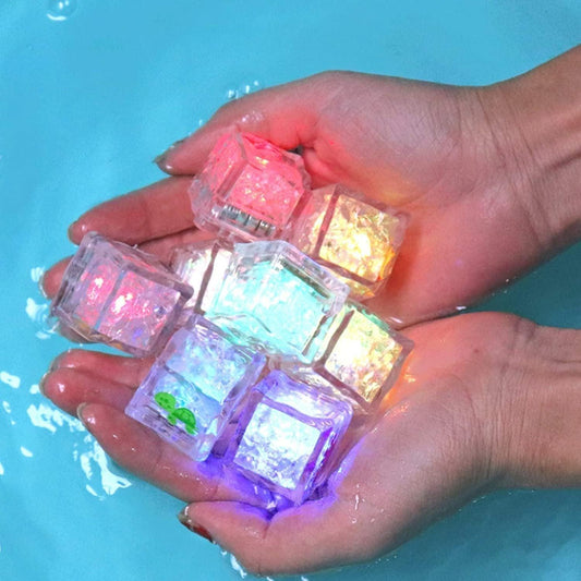 Lighteme LED Cube Bath Toy 9PCS