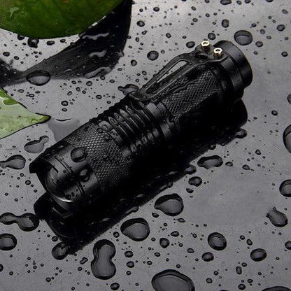 Lighteme Mini Black 2000LM Waterproof Flashlight.