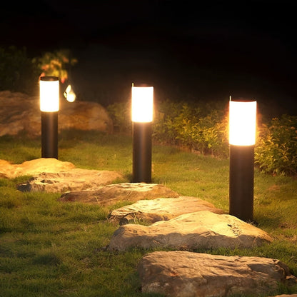 Lighteme Pathway column-shaped LED luminaire