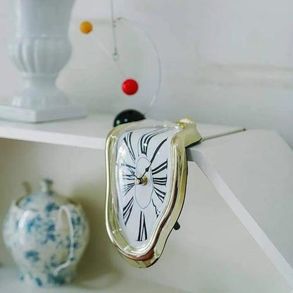 Lighteme Melting Clock Decor