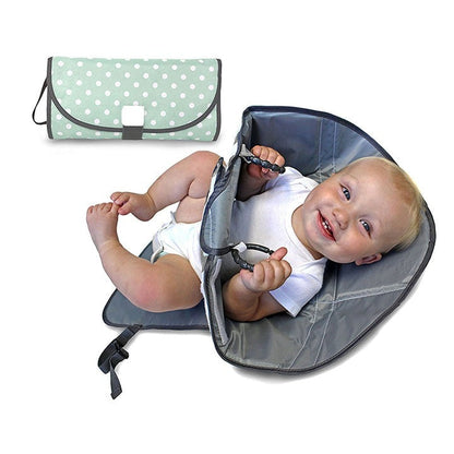 Lighteme No-mess Baby - offers all the benefits of portable changing table and a diaper holder