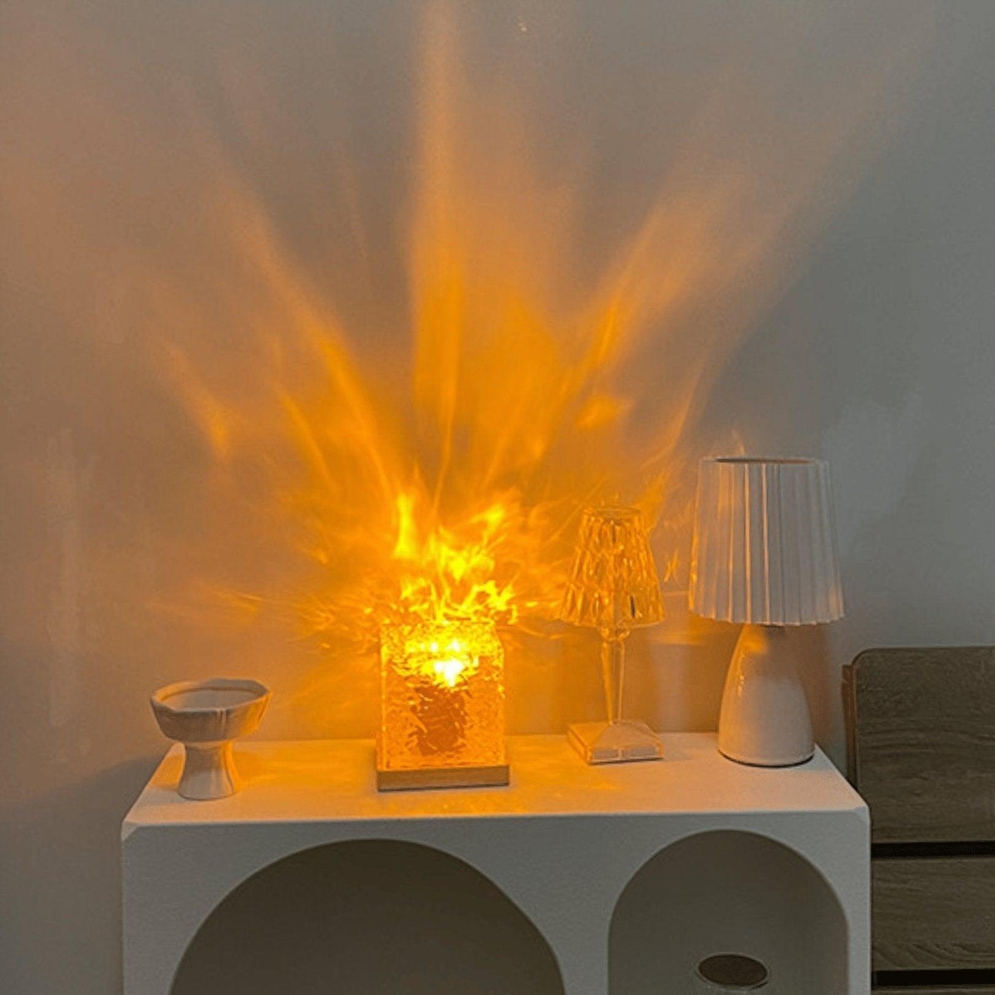 Lighteme Northern Lights Projector - Enjoy the Northern Lights from the comfort of your room!