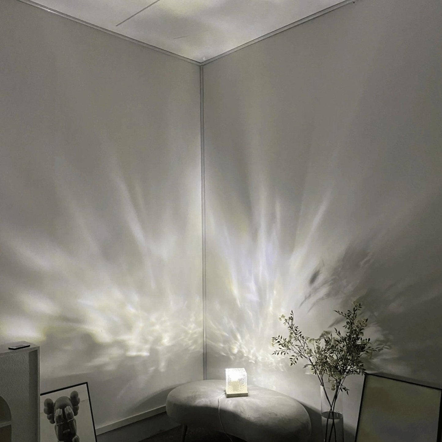 Lighteme Northern Lights Projector - Enjoy the Northern Lights from the comfort of your room!