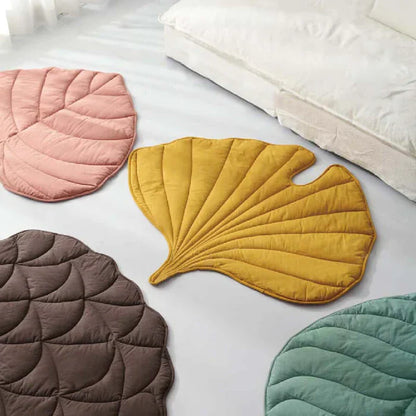 Lighteme Nature-Inspired Leaf Pet Blanket – Stylish and Comfortable