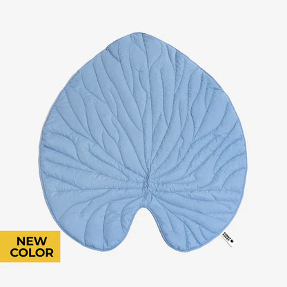 Lighteme Nature-Inspired Leaf Pet Blanket – Stylish and Comfortable