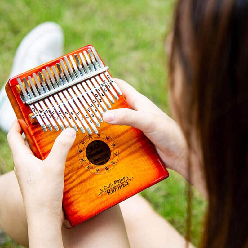 Gecko Kalimba 17 Keys Thumb Piano, Hollow C Tone Kalimba Instrument, Curly Maple Round Hole Opening Box Resonace Single Board Trepanning - HLURU.SHOP