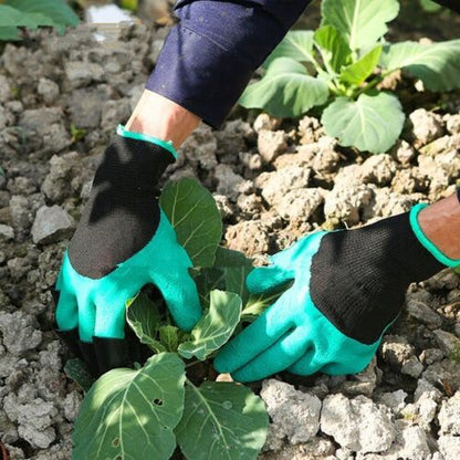 Lighteme Soil scarifier gloves Experience the joy of gardening without tools