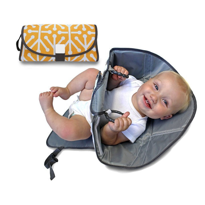 Lighteme No-mess Baby - offers all the benefits of portable changing table and a diaper holder