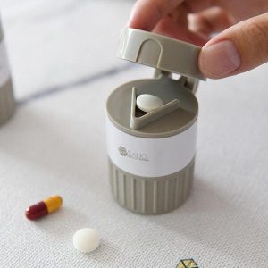 Lighteme Portable medicine cutter. multifunctional medicine storage box