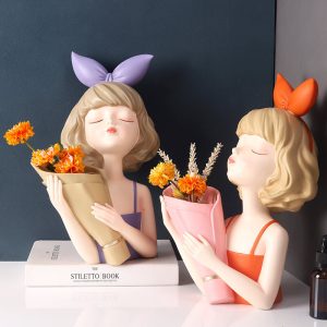 Lighteme Bow Girl Bouquet Resin Decoration
