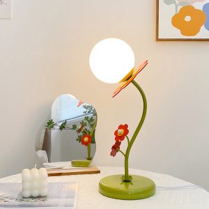 Lighteme Small Red Flower Table Lamp