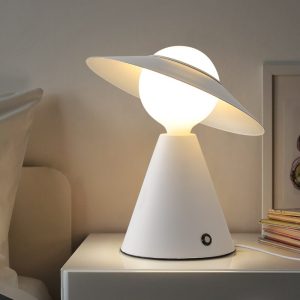 Lighteme Straw Hat Table Lamp